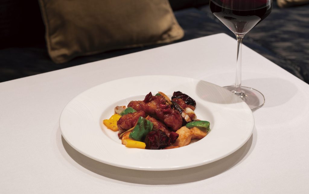 重慶飯店｜麻布賓館｜クリスマスアラカルト｜日向鶏の四川唐辛子炒め