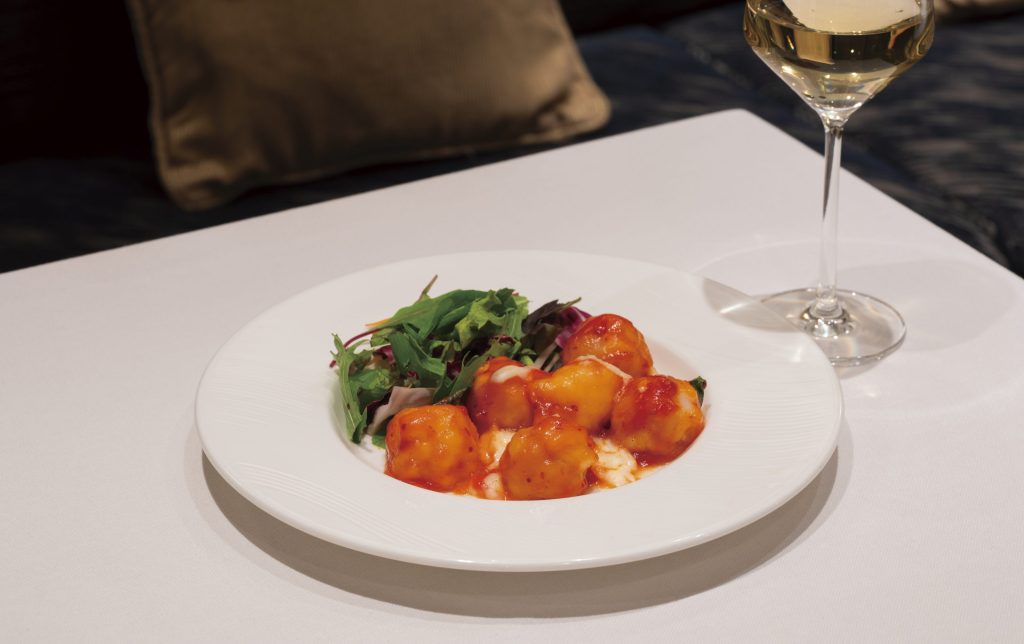 重慶飯店｜麻布賓館｜クリスマスアラカルト｜リコッタチーズを添えたロブスターのチリソース煮