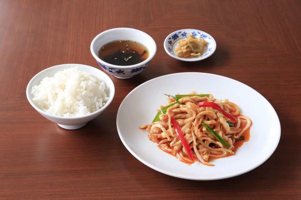 重慶飯店|桜木町|週替わりランチ_豚肉と野菜のニンニク辛子炒め