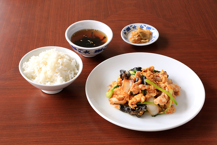 重慶飯店｜桜木町｜週替わりランチ_豚肉と卵とキクラゲのオイスターソース炒め